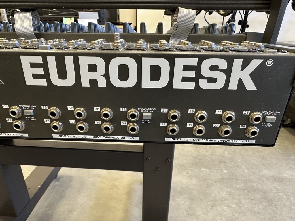 Behringer MX8000 (refurbished)