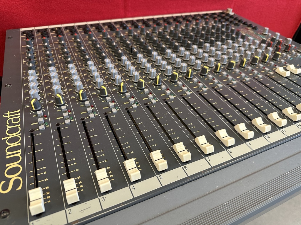 Soundcraft Spirit Live (used)