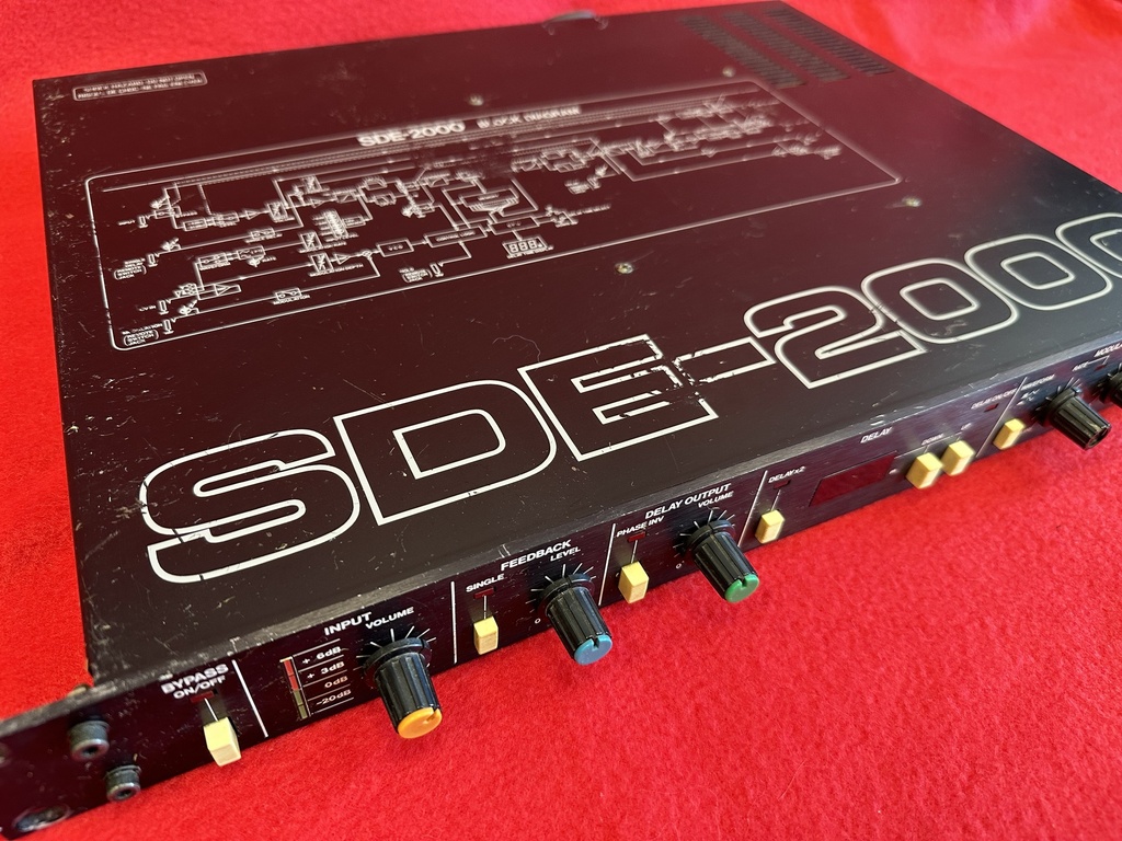 Roland SDE-2000 Digital Delay (used)